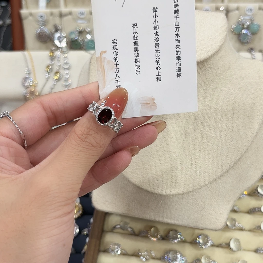 用***销蛇纹石玉银S925镶嵌颈饰