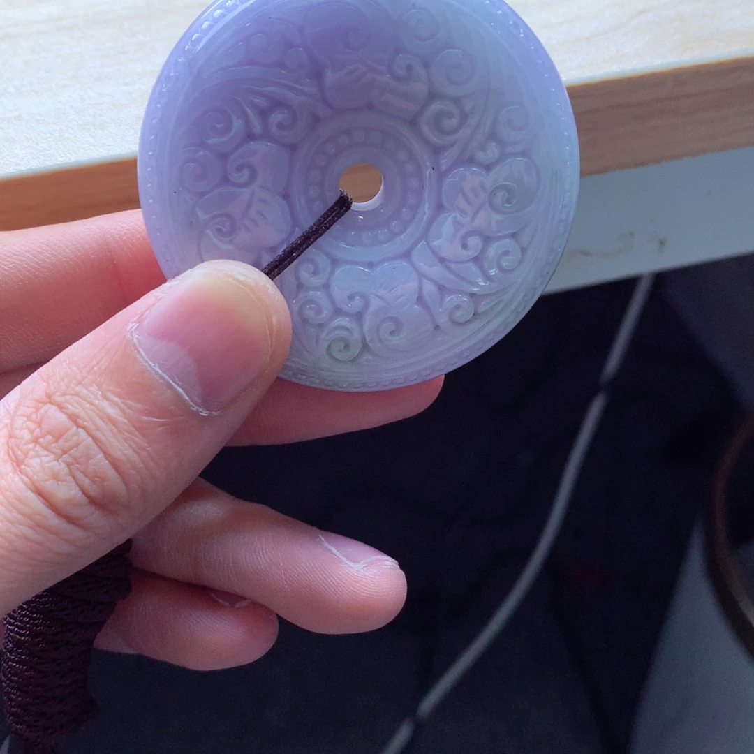 翡翠颈饰未镶嵌吊坠