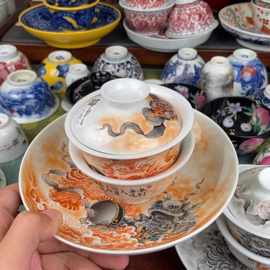 陶瓷的设计师是一个