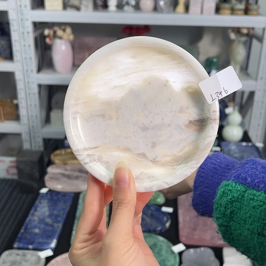 石材凤白玉。   346