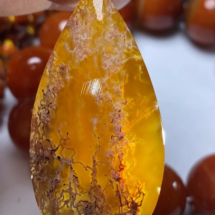 玛瑙/玉髓颈饰未镶嵌