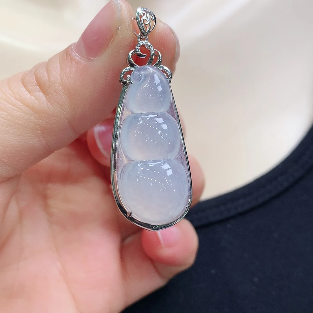 翡翠颈饰18K金镶嵌福豆