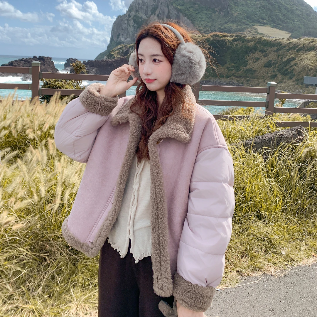 粉紫色羊羔毛拼接牛角扣羽绒服女冬2025新款甜美风90白鸭绒短外套
