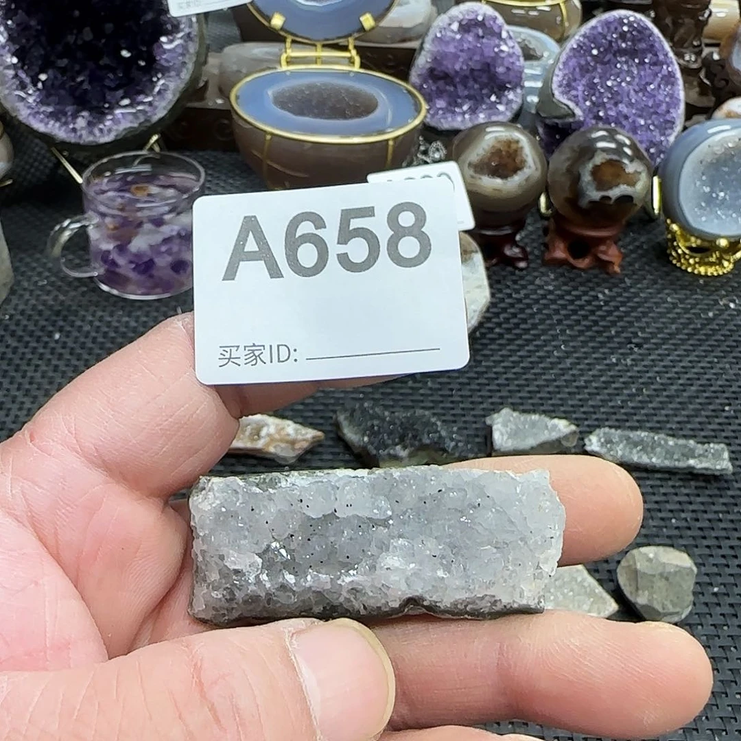 未镶嵌水晶大型摆件（非配饰）