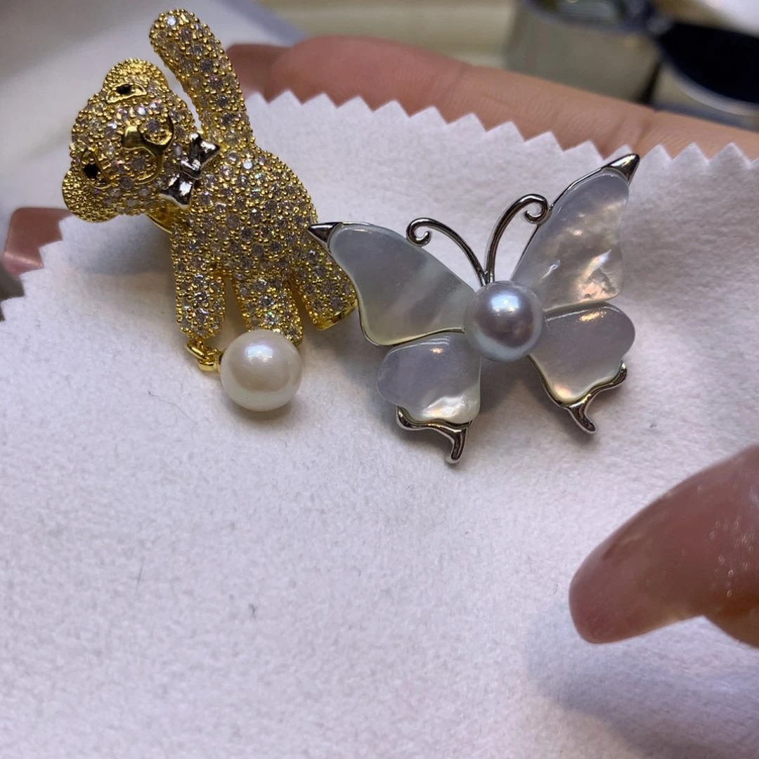 未镶嵌胸饰海水珍珠