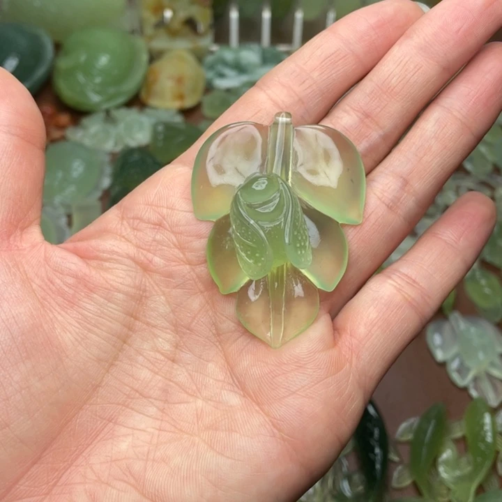 蛇纹石玉合金颈饰