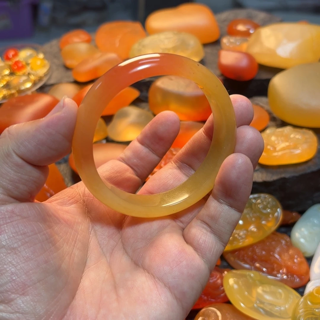 石英质玉手镯未镶嵌宛*