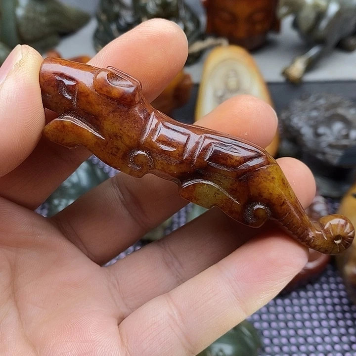 未镶嵌蛇纹石玉颈饰
