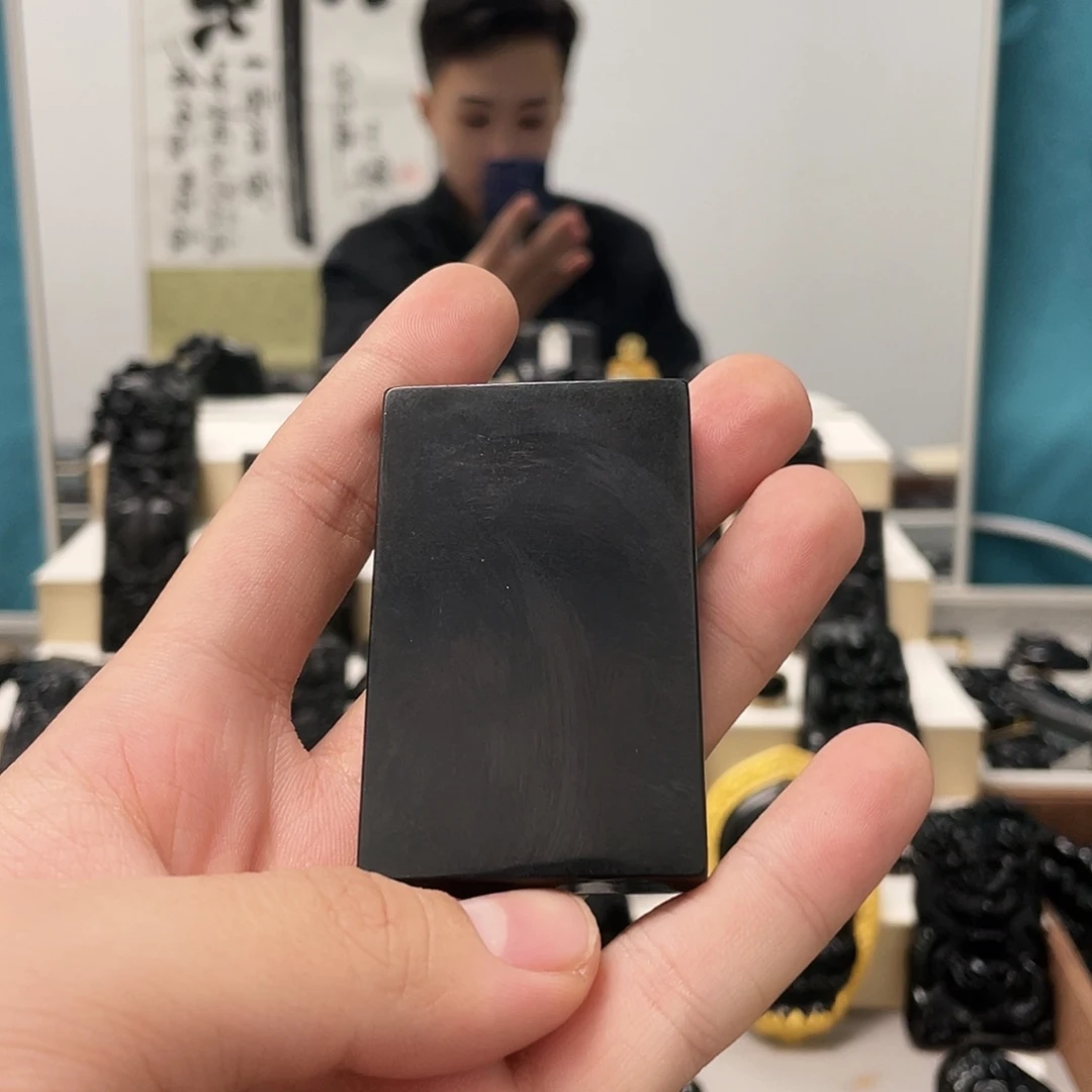 凨***夙蛇纹石玉未镶嵌吊坠