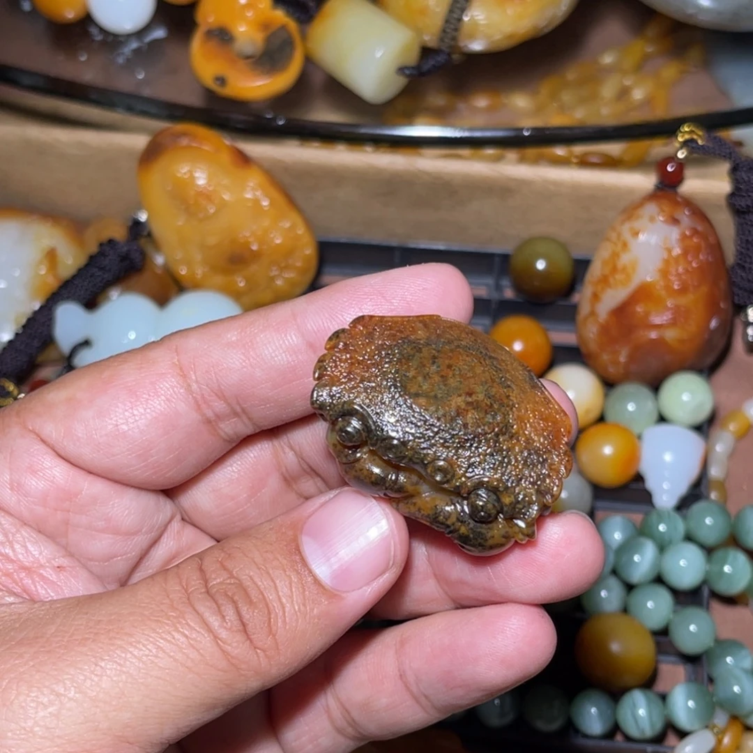 和田玉未镶嵌车挂