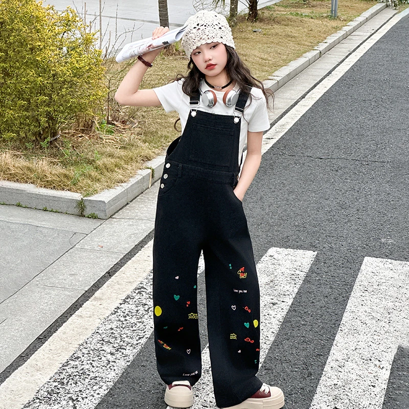 女童卡通涂鸦背带裤春夏款2025新款时髦中大童女孩裤子宽松阔腿裤