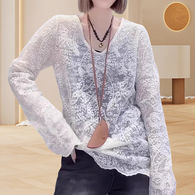 洋气衣服女钩花镂空V领长袖女蕾丝衫网红洋气炸街女装内搭打底衫