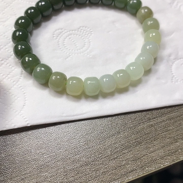 和田玉未镶嵌颈饰卡8.3