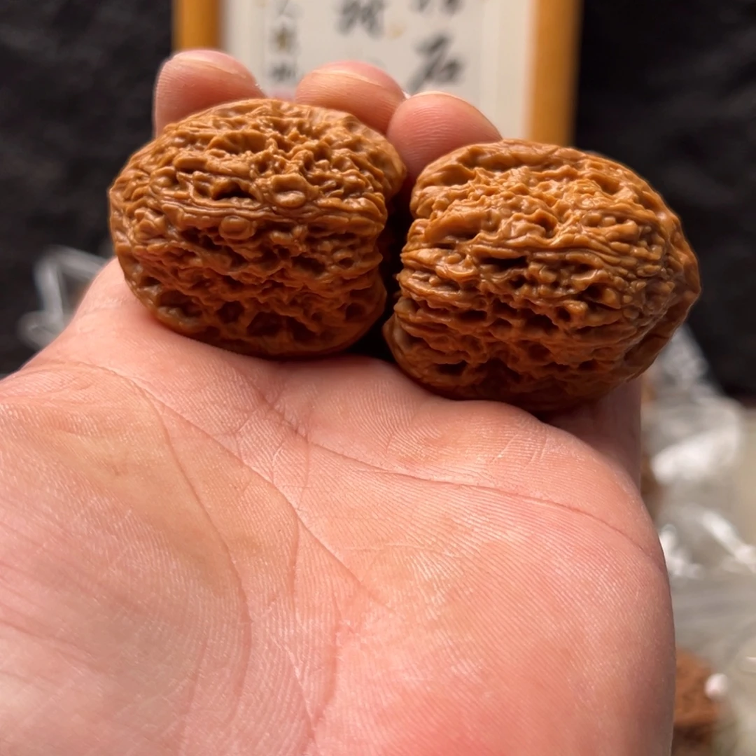 Q***i文玩核桃把件南疆37