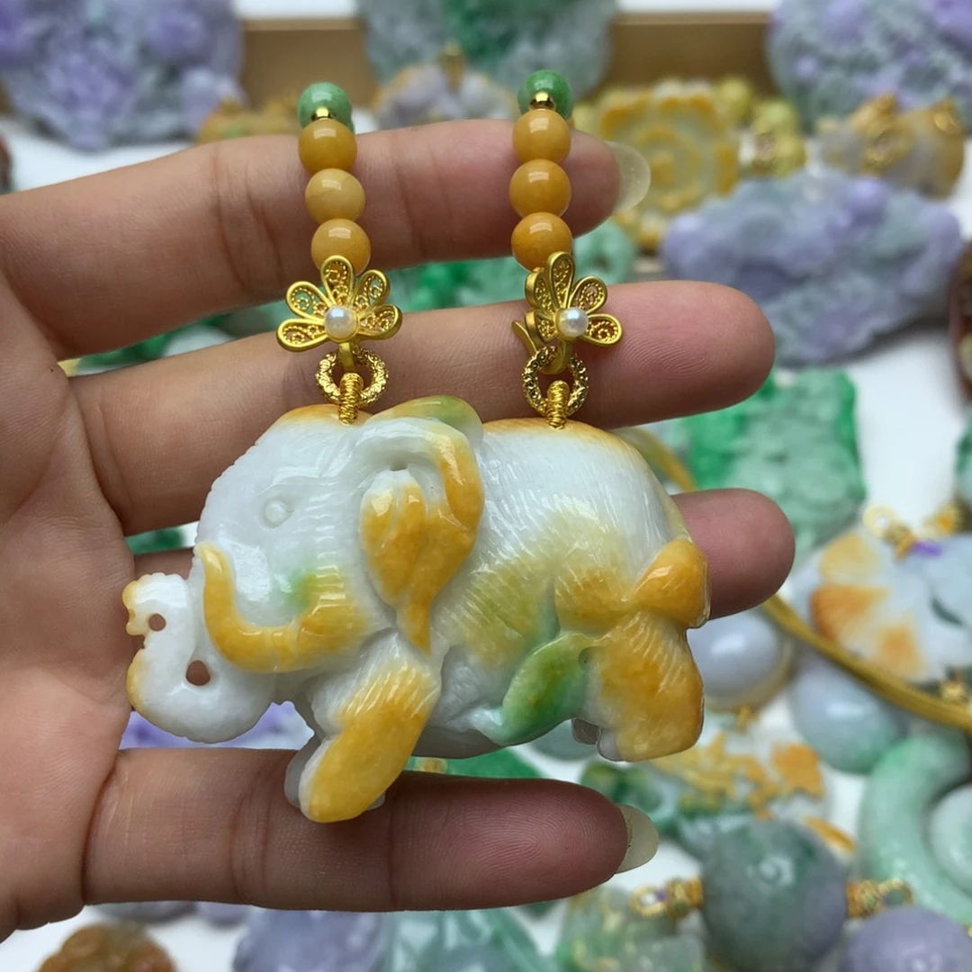 翡翠颈饰未镶嵌余*娜翡翠