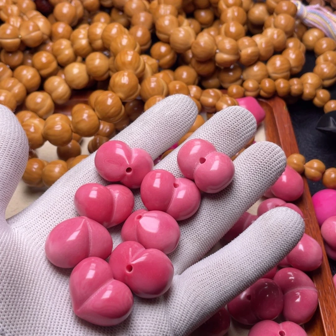 手串猴头核桃梁****l粉色屁桃配饰
