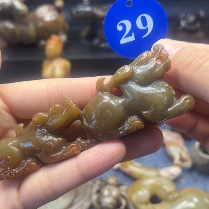 和田玉未镶嵌挂件