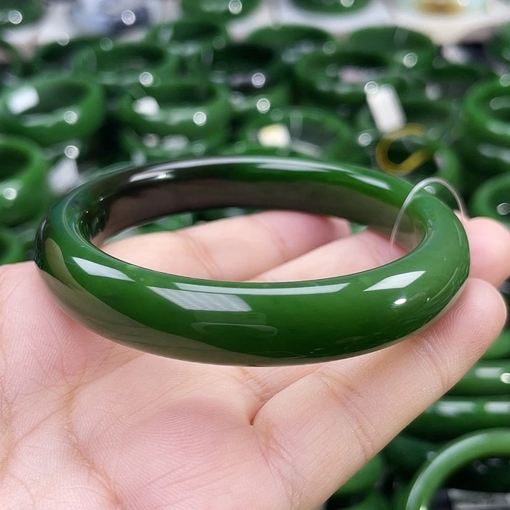 未镶嵌手镯和田玉（碧玉）
