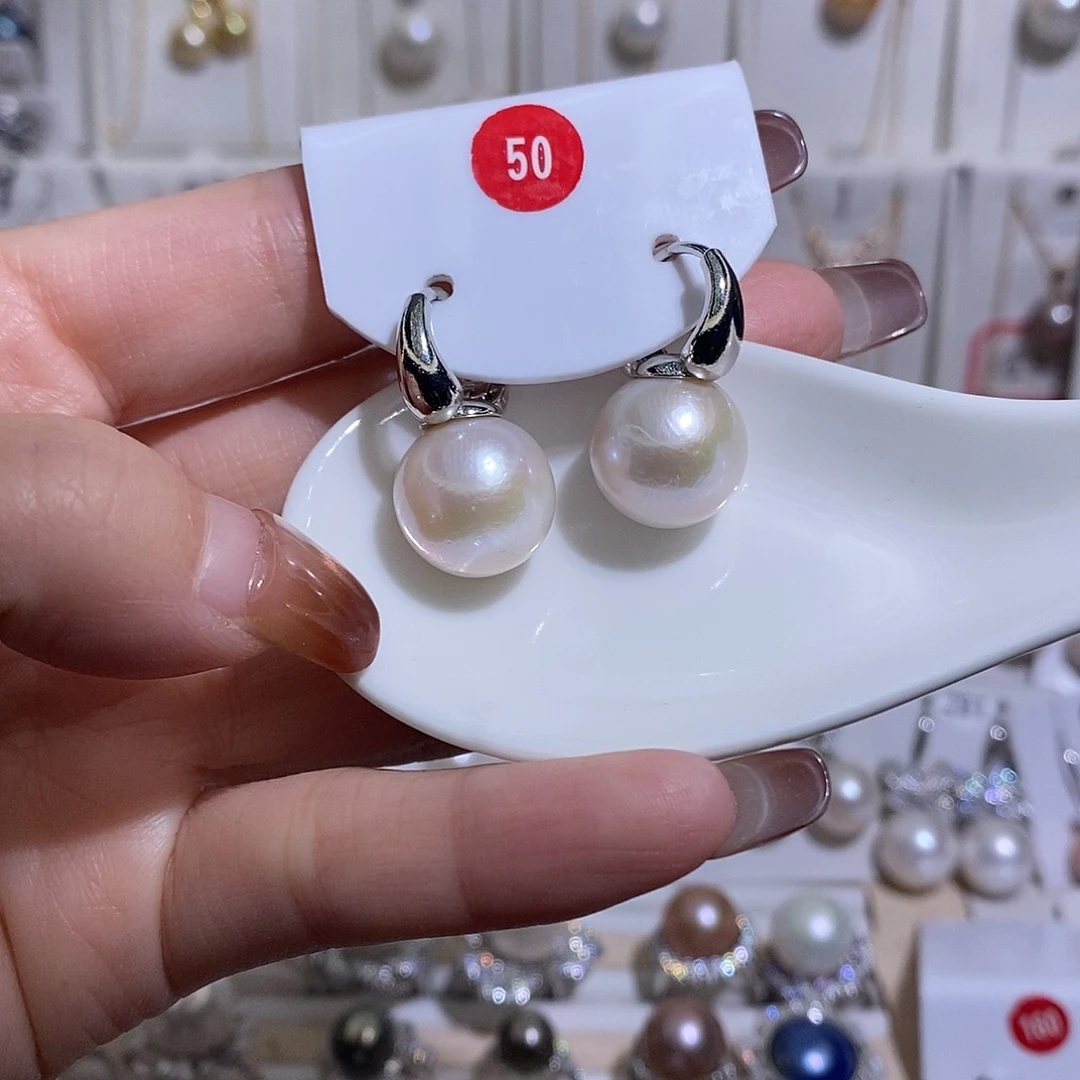 ****印淡水珍珠耳饰未镶嵌w14.1有瑕疵