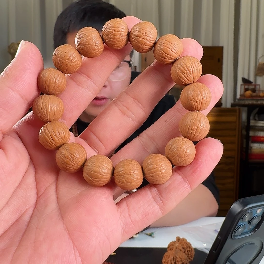 猴头核桃吊坠凤羽猴头核桃手串