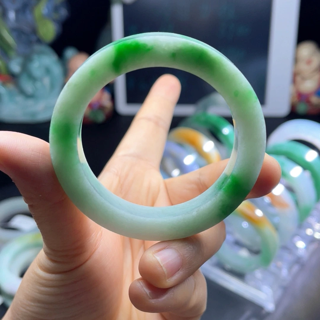 定制翡翠未镶嵌天然翡翠手镯