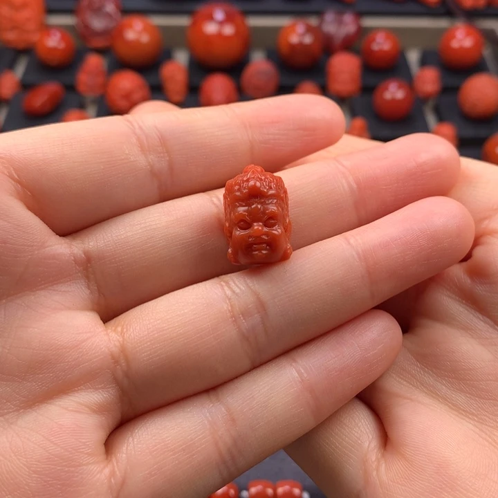 南红玛瑙未镶嵌黄财神11.7MM