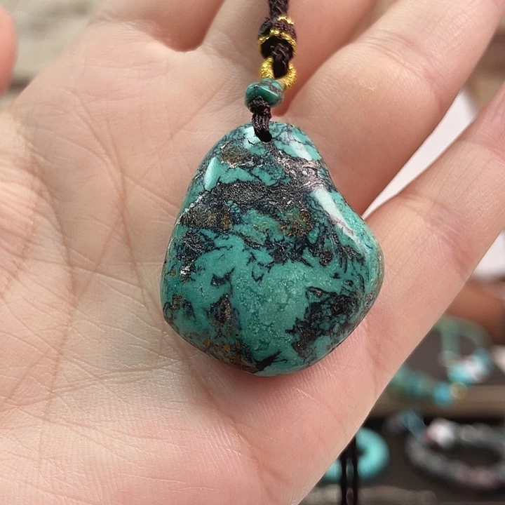 未镶嵌绿松石珠宝奇石