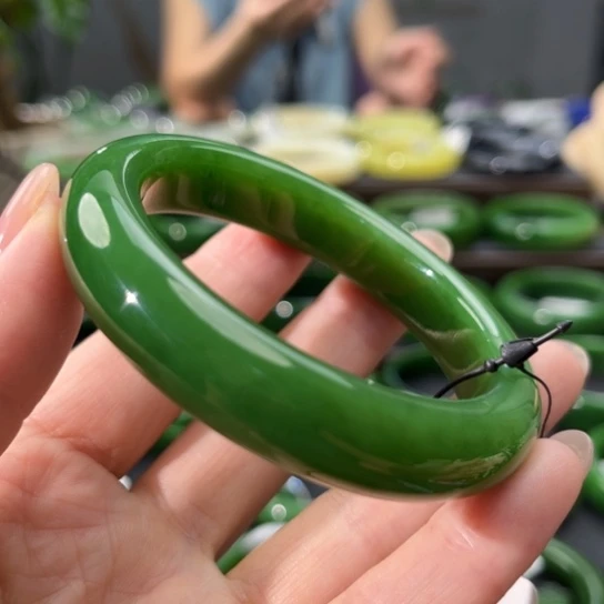 和田玉（碧玉）手镯未镶嵌