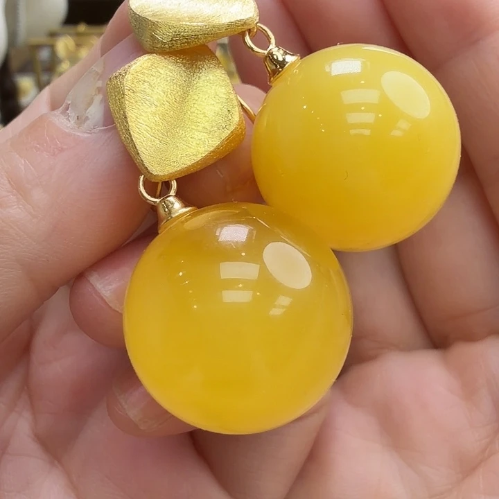 琥珀未镶嵌珠宝奇石