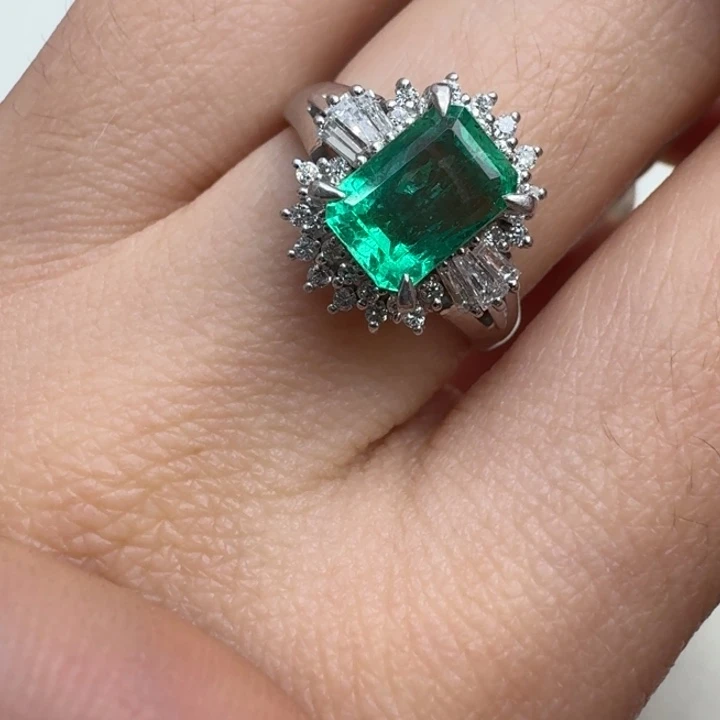 祖母绿戒指未镶嵌