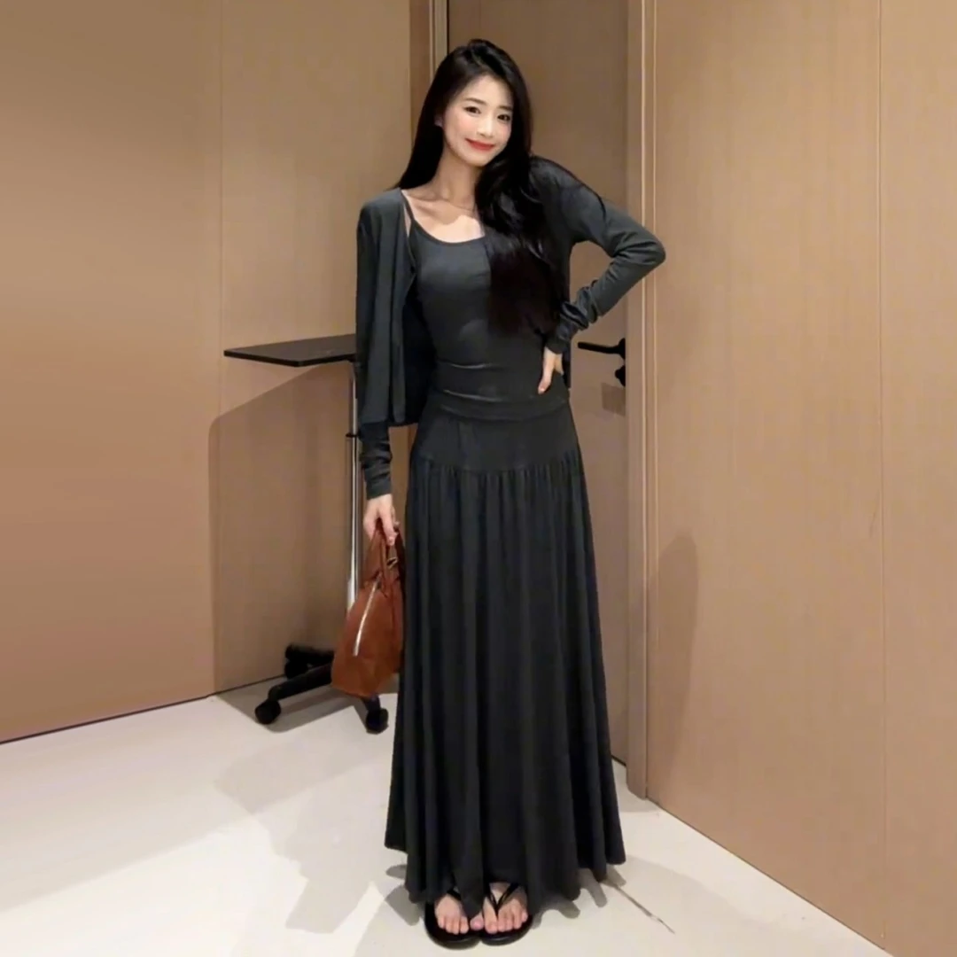 法式慵懒松弛感穿搭灰色套装连衣裙子女早秋季2025新款高级感长裙