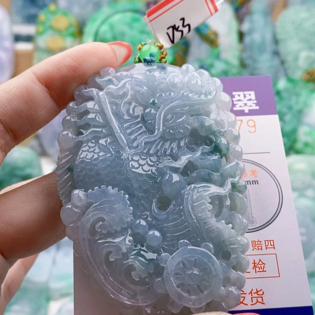 吊坠(不含链)未镶嵌翡翠