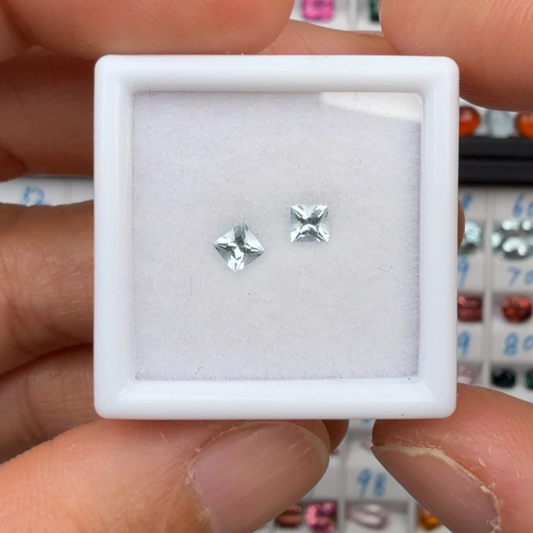 海蓝宝石裸石天然方3*3mm一对