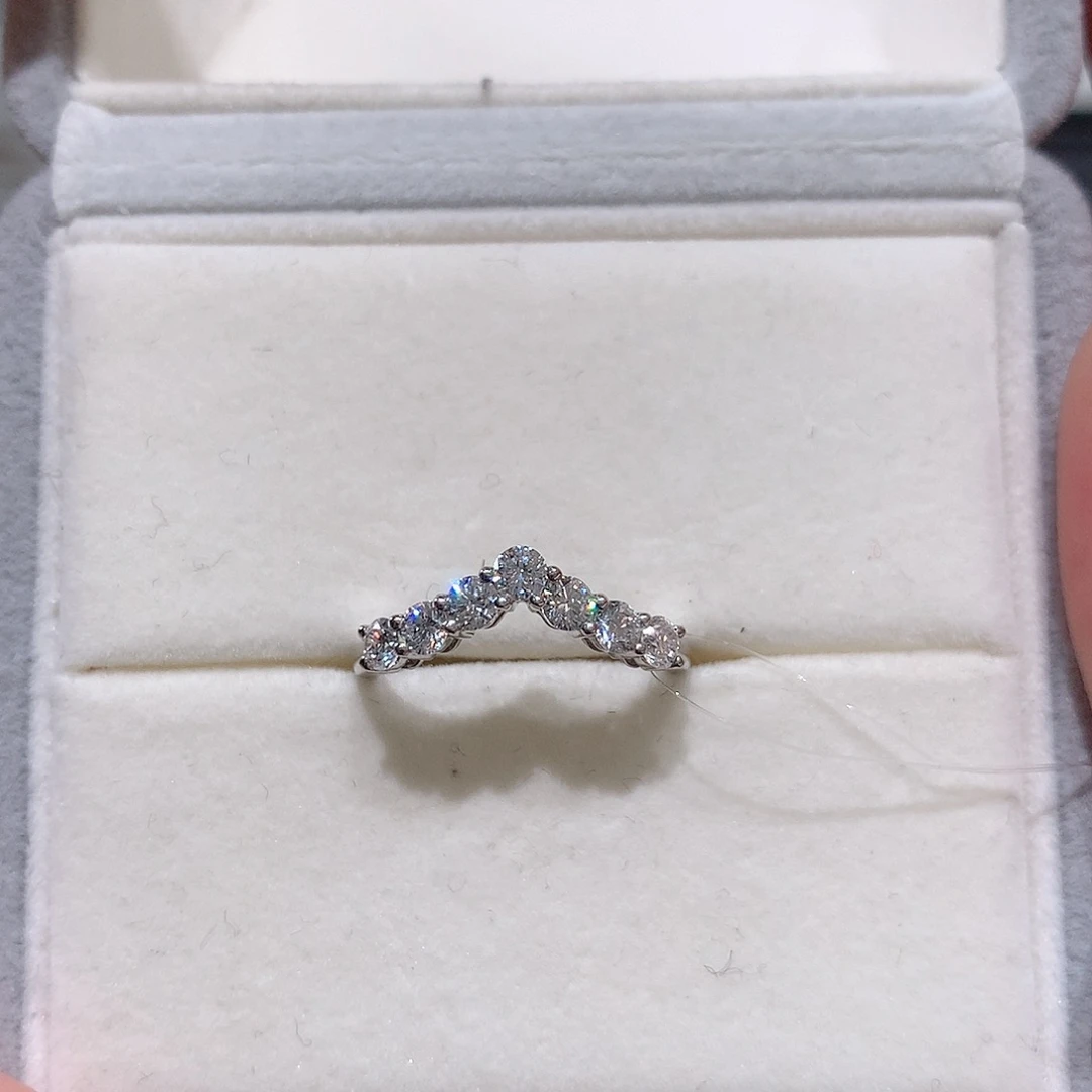 铂Pt950镶嵌实验室培育钻石单颗九分v排