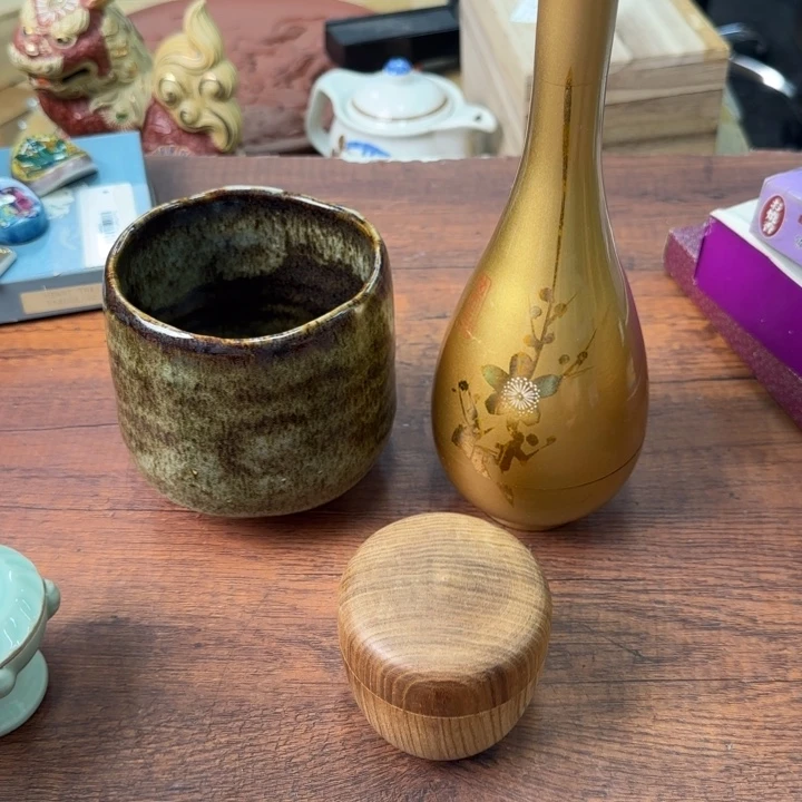 一个陶瓷物件哈哈哈哈