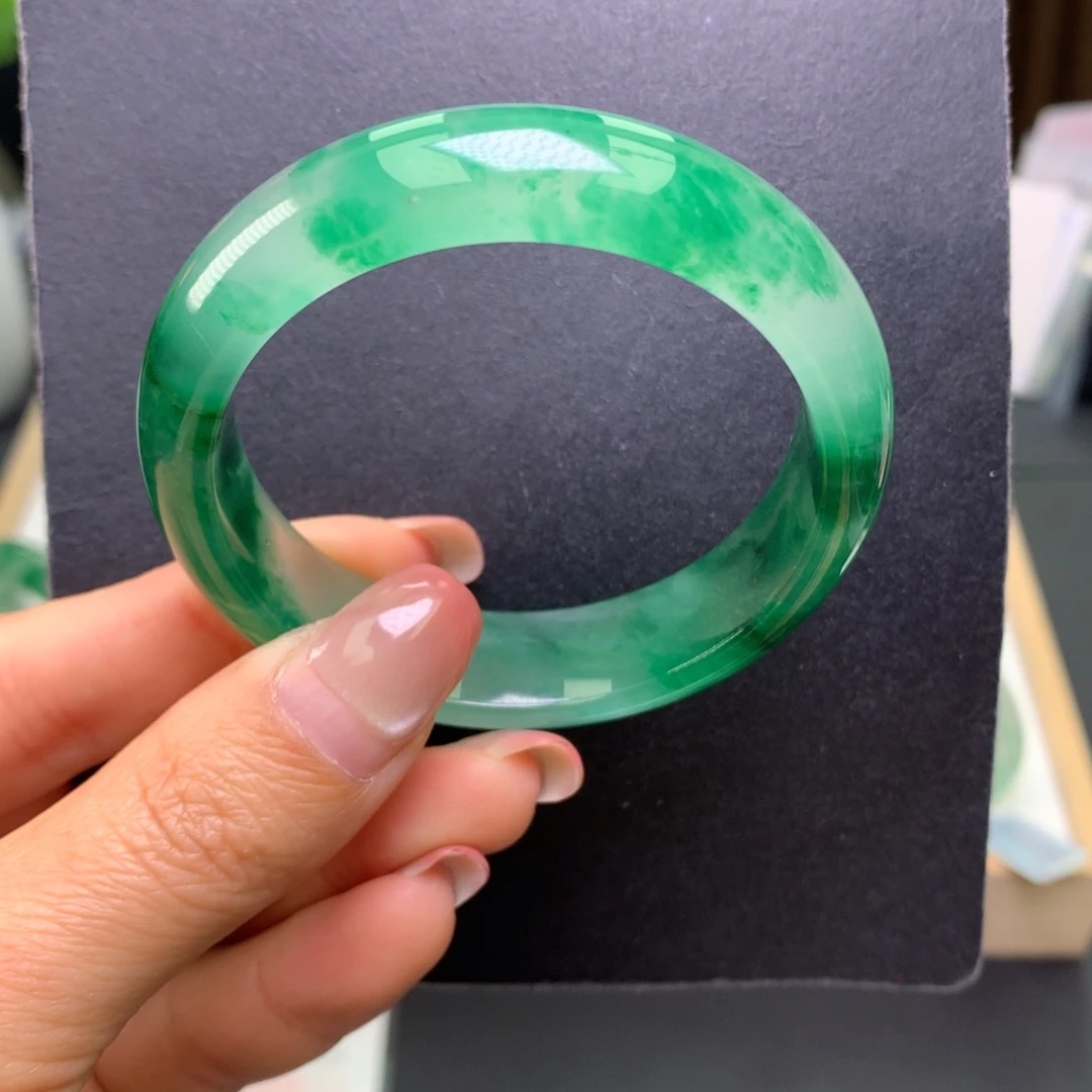 石英质玉（非洲翠）未镶嵌手镯5253冰绿飘花