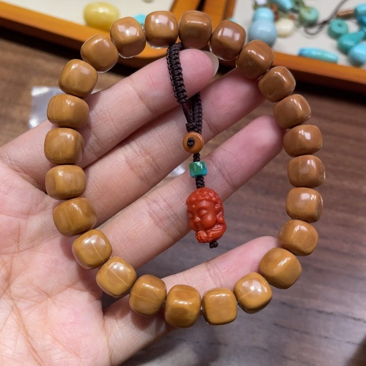 猴头核桃手串猴头核桃手串搭配南红