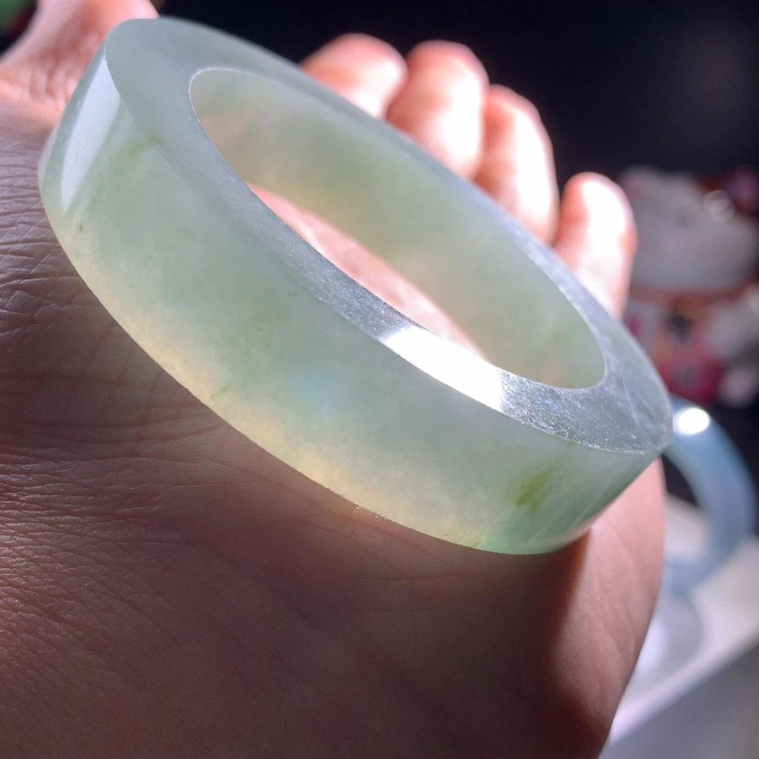 定制翡翠未镶嵌手镯