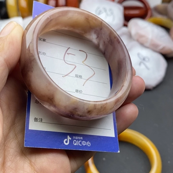 石英质玉未镶嵌手镯