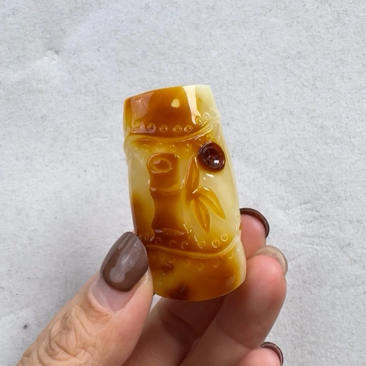 蜜蜡珠宝奇石未镶嵌