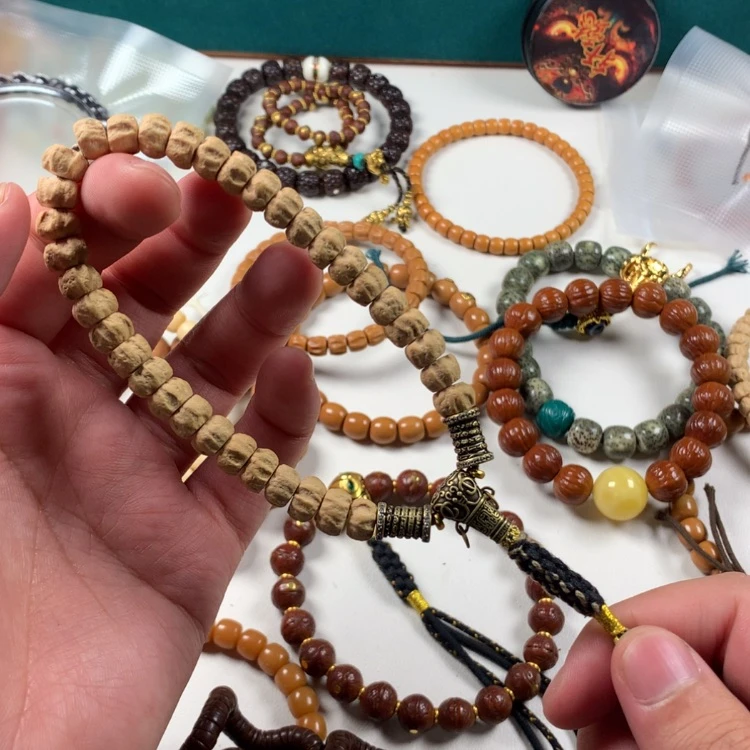 【闪购商品】柏香籽/百香籽吊坠。。。。。。。。。。。。。