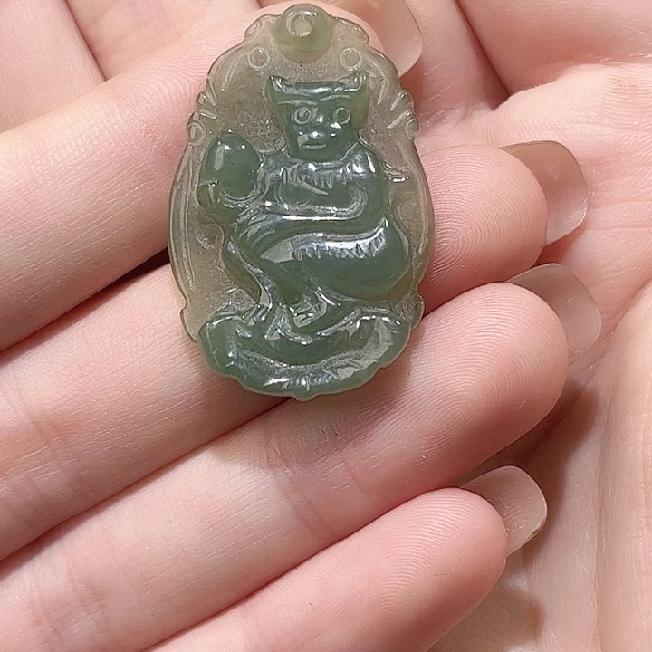翡翠颈饰未镶嵌吊坠