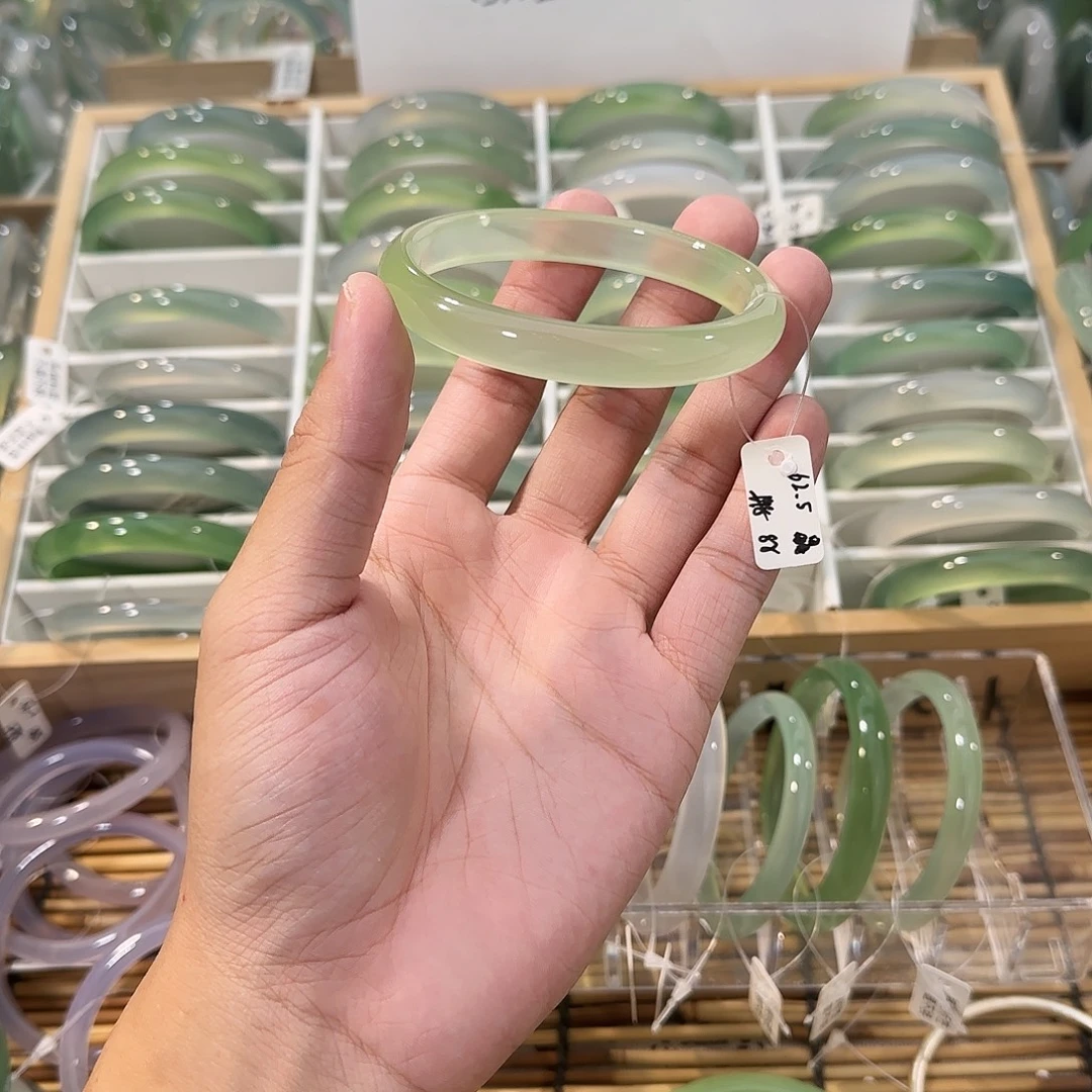 玛瑙/玉髓未镶嵌手镯圈口62.5