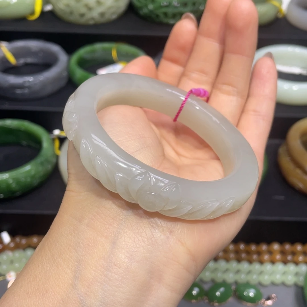 和田玉手镯54+圈口 编号70未镶嵌