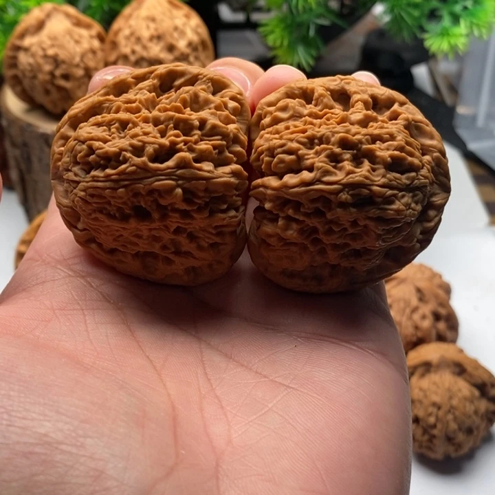 文玩核桃把件44全品南疆石