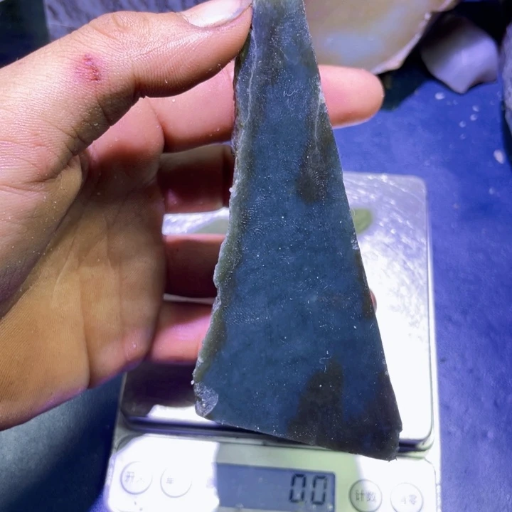 和田玉未镶嵌珠宝半成品