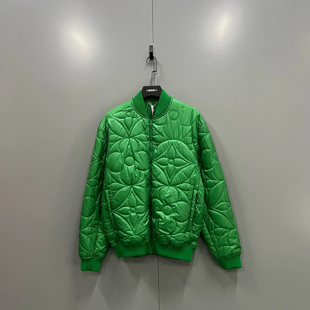 未使用 LouisVuitton/路易威登 y22 绿色压纹三花棉服50码 501599
