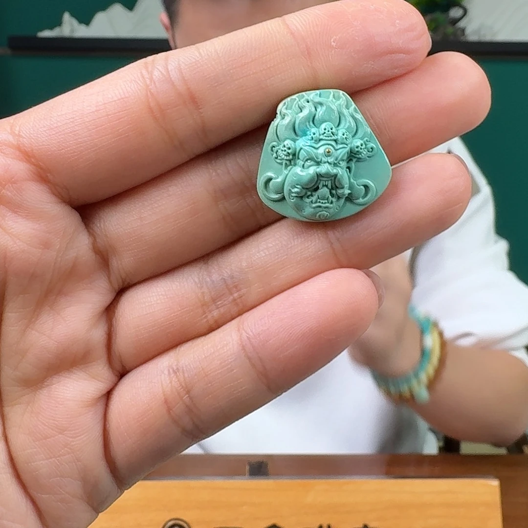 绿松石未镶嵌珠宝奇石