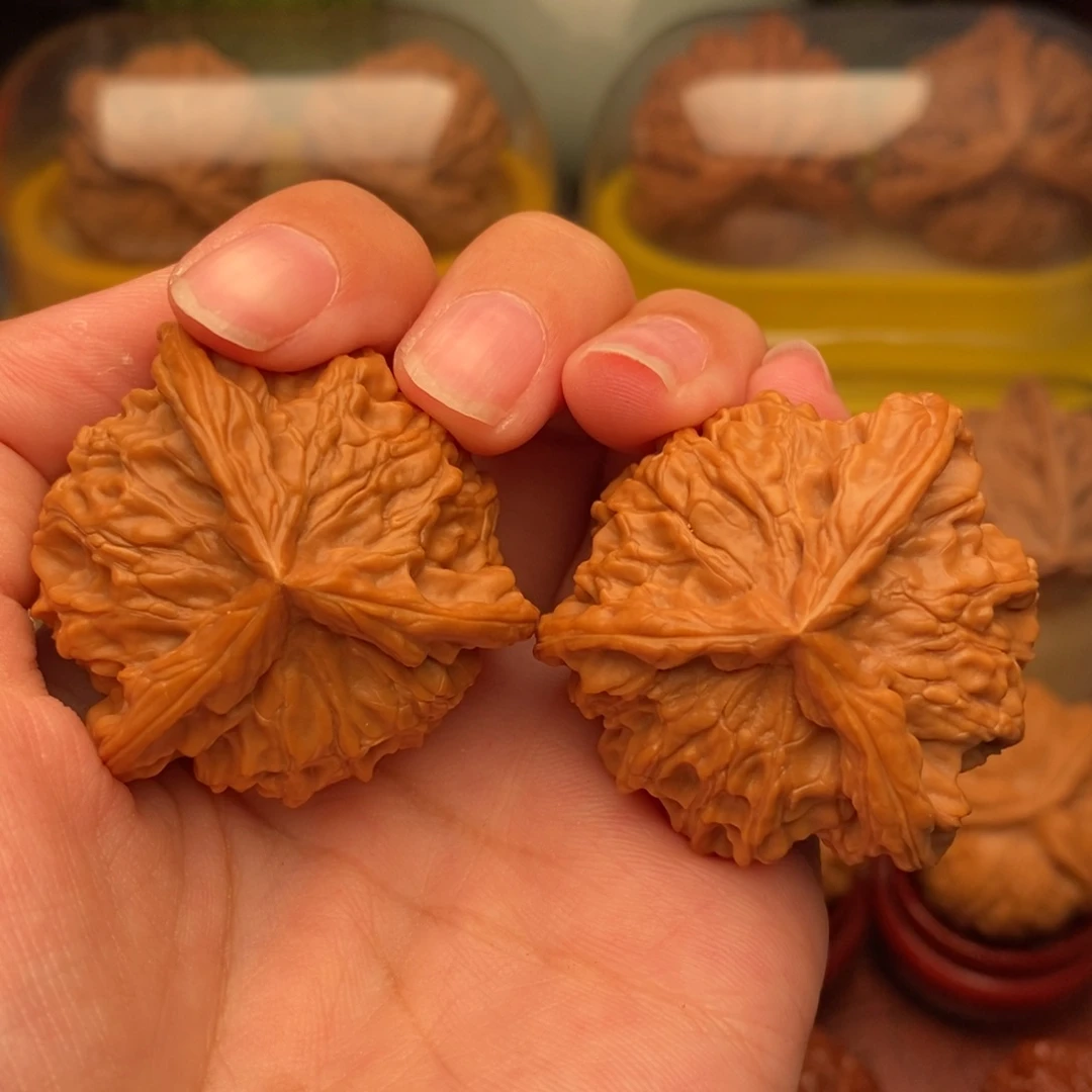 大***名把件文玩核桃盘山奔40……