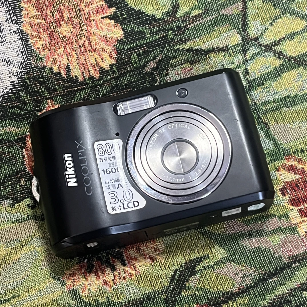 9新 Nikon/尼康 l18 黑色 复古ccd数码相机 用五号